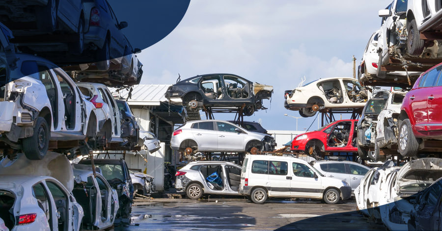 car loan totaled car car accident auto insurance car's salvage insurance company pays repair costs car at fault driver actual cash value rental vehicle