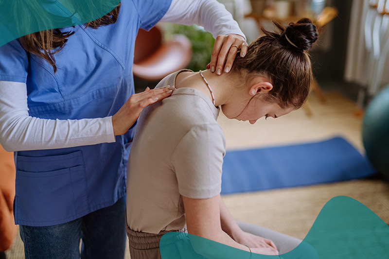 Woman receiving physical therapy. Personal Injury protection can cover additional medical expenses.